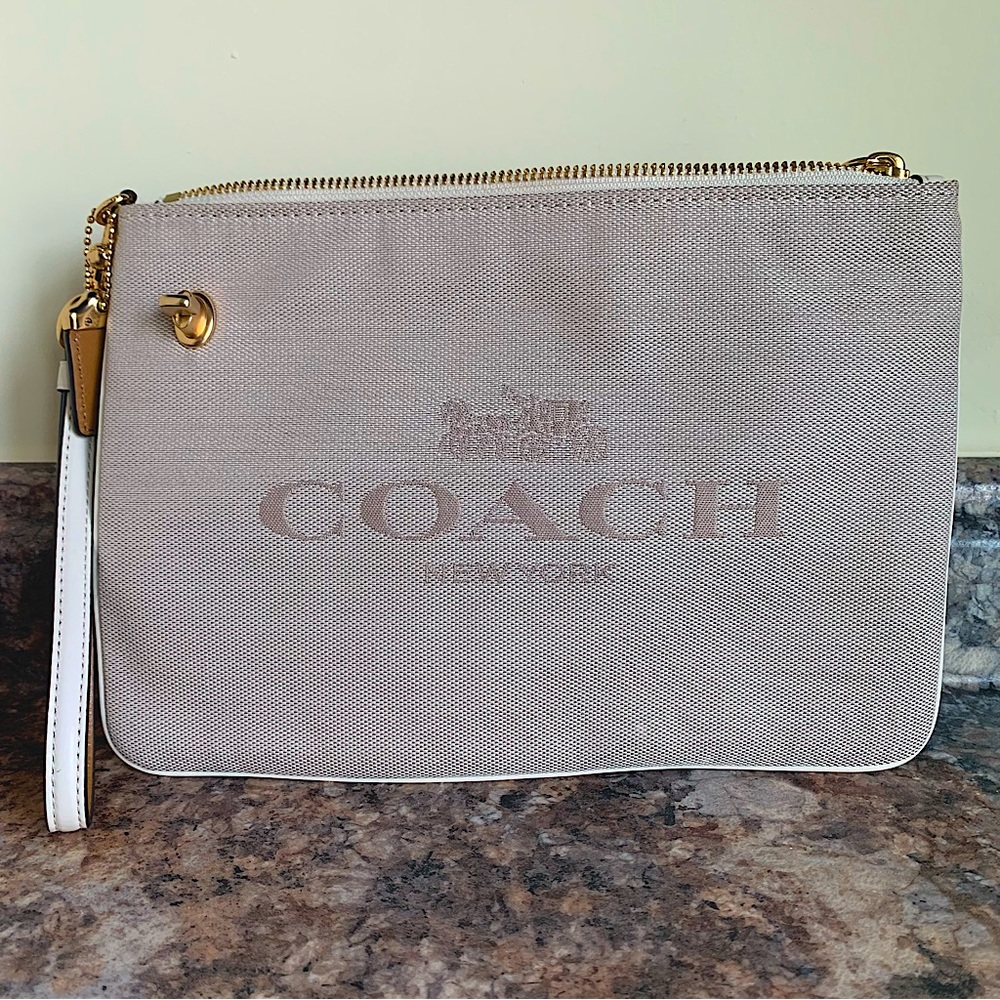 (NWOT) COACH Large Canvas Zip Wristlet Bag Cream and Gold